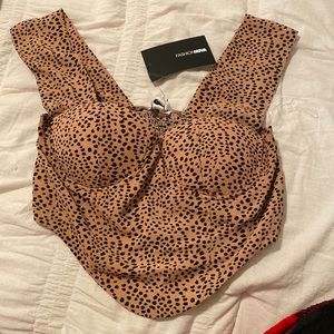 SOLD. Fashion nova cheetah crop ! Size medium .